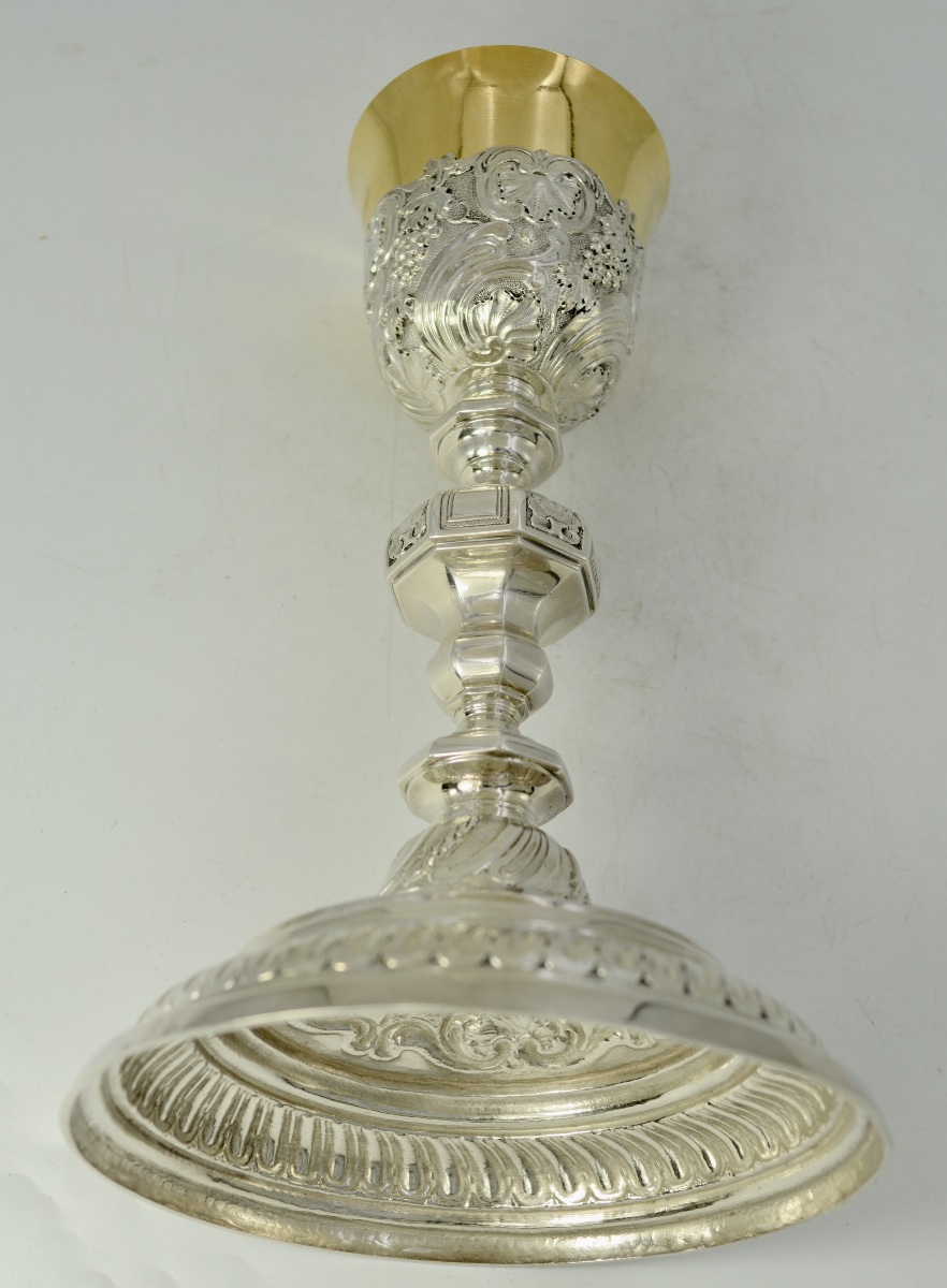 Silver And Vermeil Chalice And Paten, France, 18th Century -photo-8