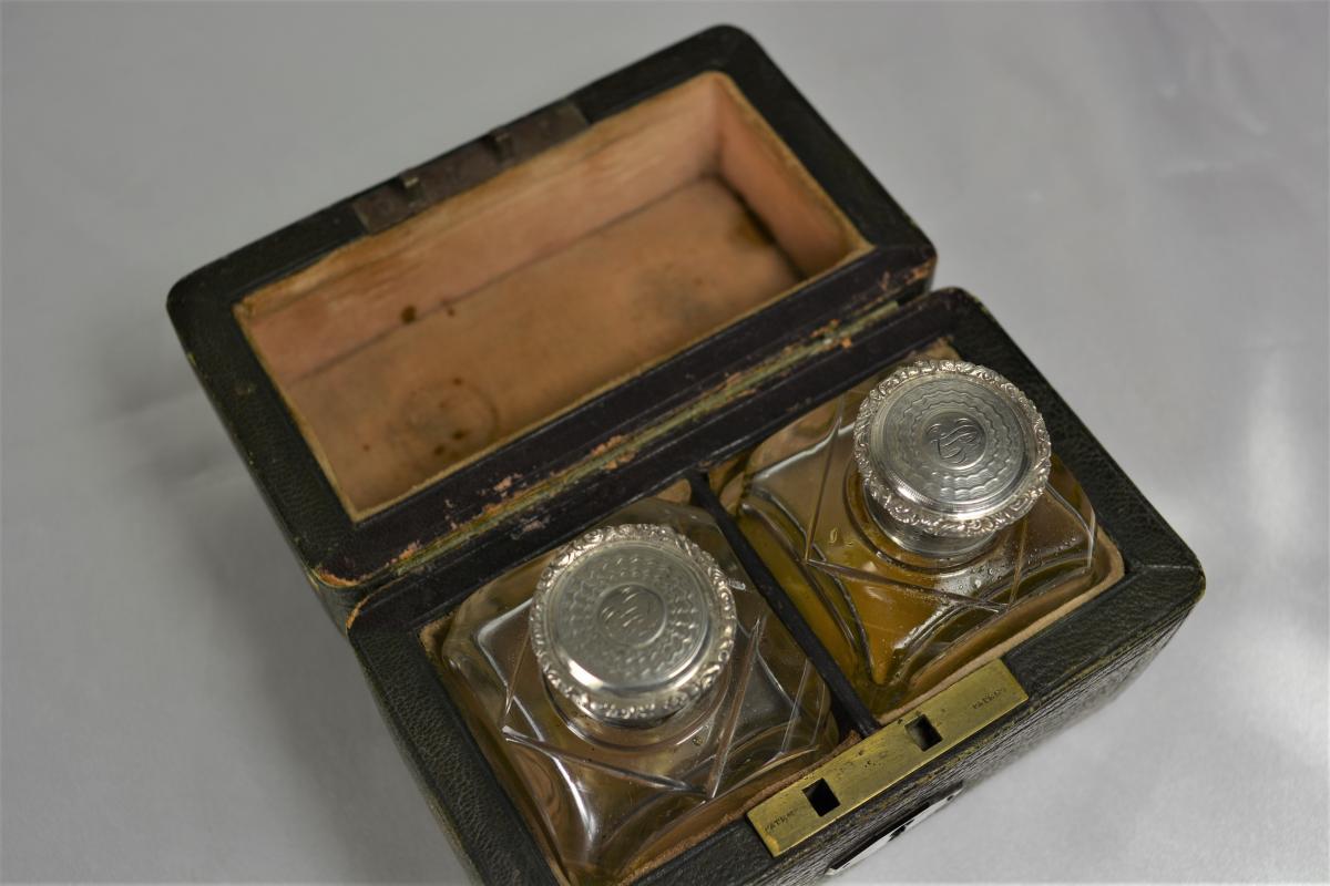 Coffret à Parfum Cave à Odeur France 1819-1838-photo-3