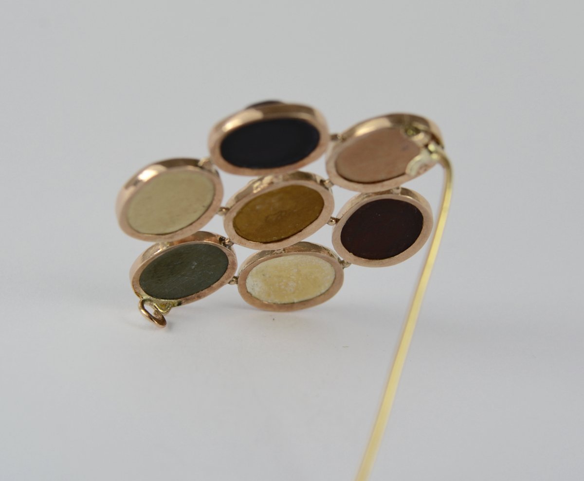 14k Gold Brooch Adorned With Seven Lava Stone Cameos-photo-4