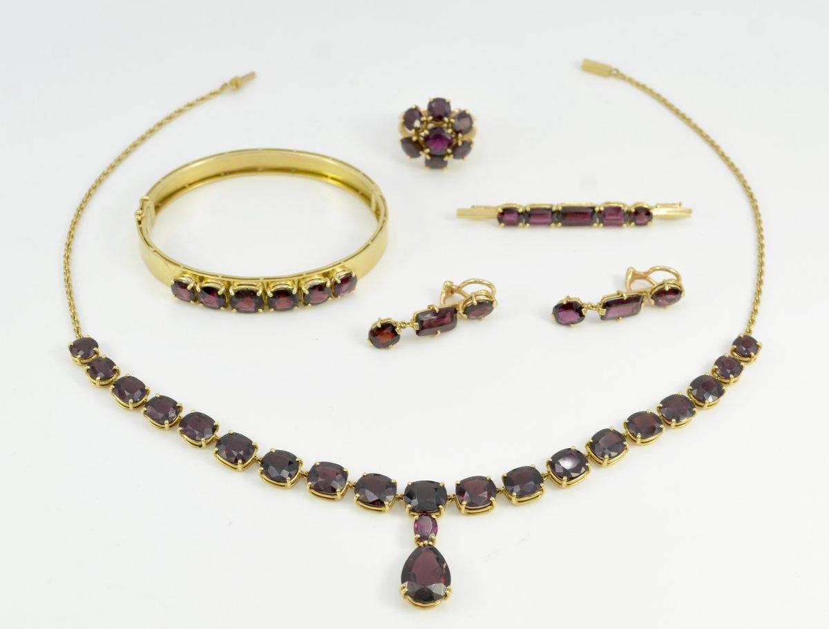 Set In Gold And Garnets, France Early 20th Century