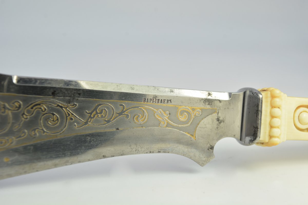 Russie XIX  Siècle . Deux Couteaux à servir le Poisson, Acier Et Ivoire. -photo-2