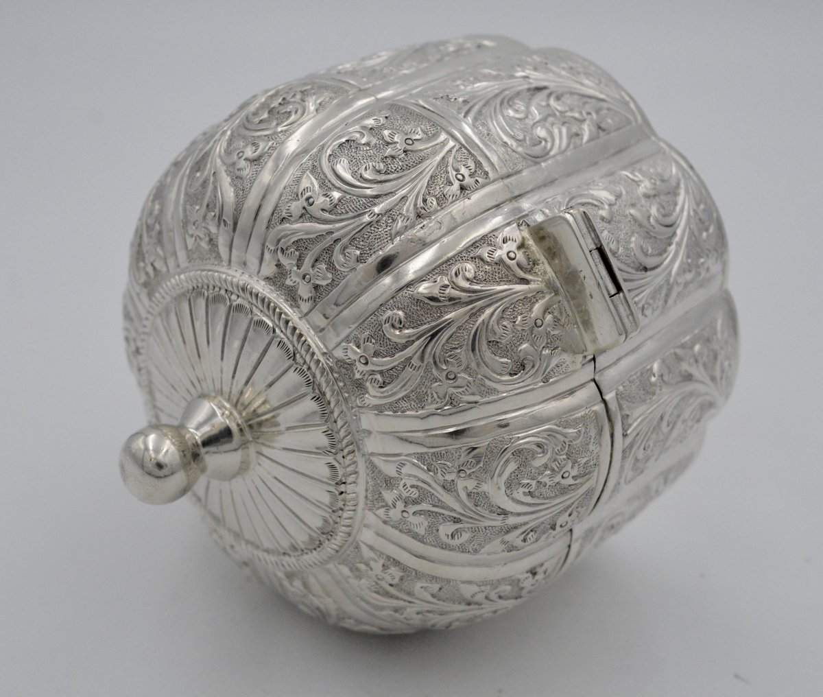 Betel Box In Silver, India Around 1900-photo-1