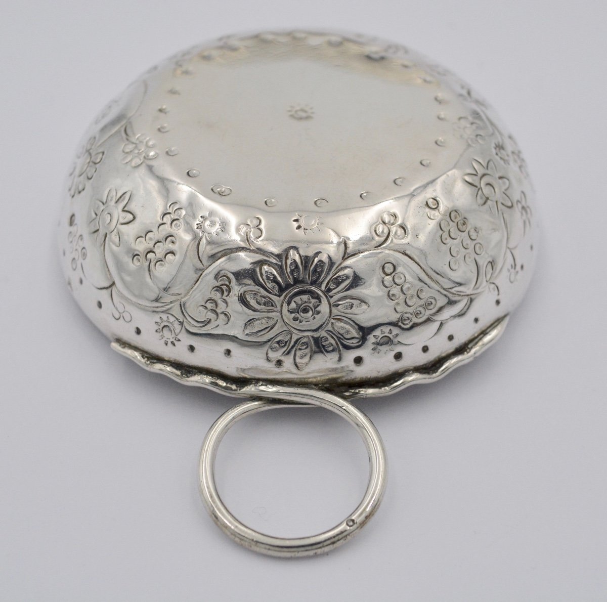 French Silver Wine Cup, 19th Century-photo-4
