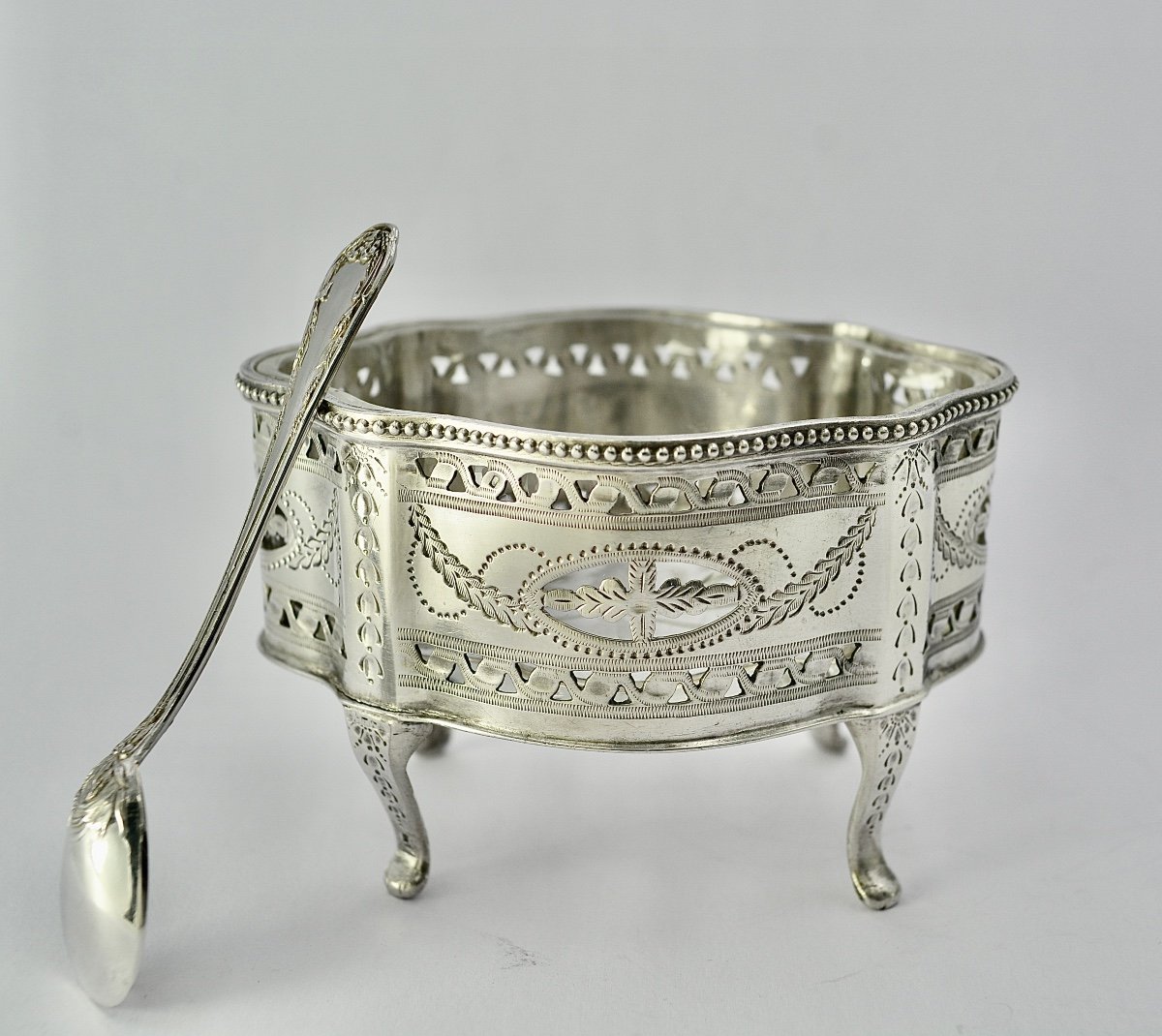 Saleron / Salière En Argent Anglais Vers 1894 
