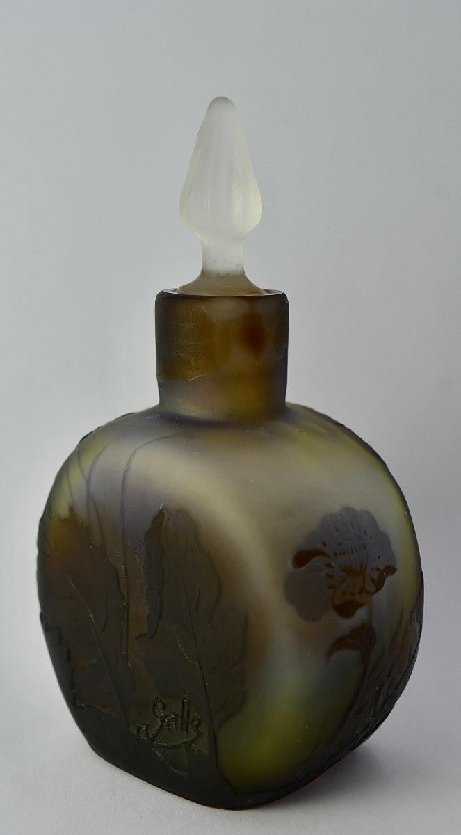 Emile Gaillé. Flacon à Parfum En Verre Multicouche Vers 1900-photo-3