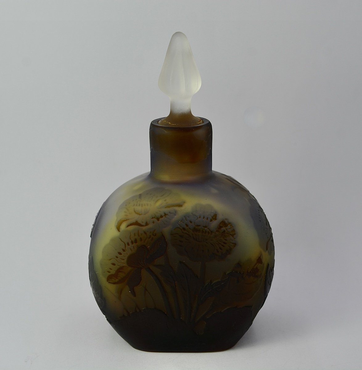 Emile Gaillé. Multilayer Glass Perfume Bottle Circa 1900-photo-8