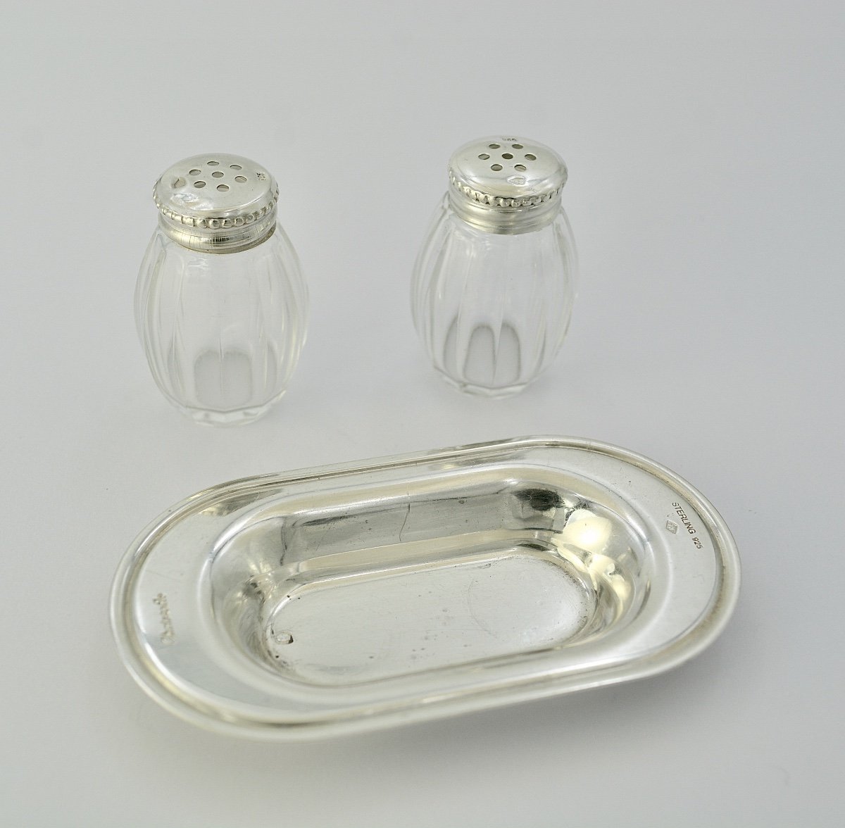 Christofle France. Salt And Pepper Servant In Silver And Glass.