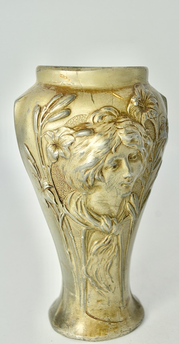 Art Nouveau. Vase En étain / George Flamand -photo-1