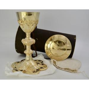Calice et patene , coffre, argent doré. France 19 eme siècle .