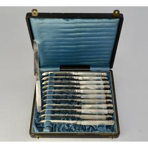 Silver And Mother-of-pearl Fruit Knives. France, Circa 1840