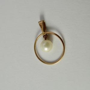 Pendentif russe en or, période soviétique.
