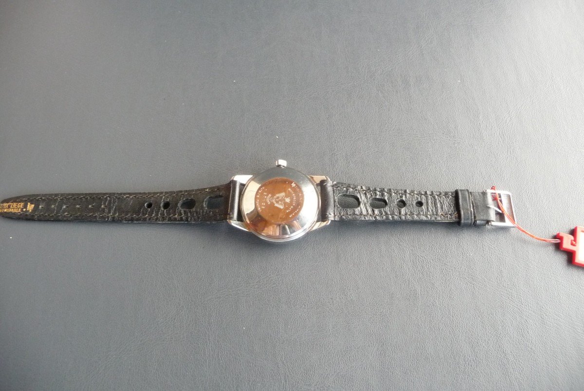 Lip: Men's Bracelet Watch, Lip Himalaya In Steel From The 60s, New From Stock.-photo-4