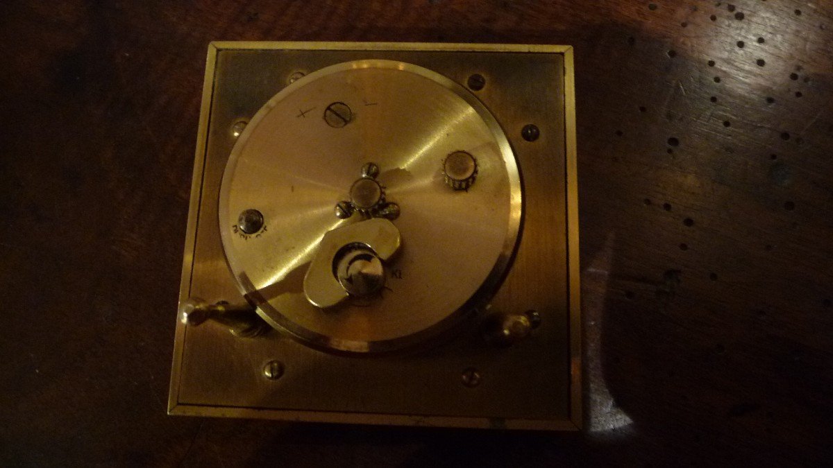 Cartier. Small Cartier 8 Day Travel Alarm Clock In Gilded Brass And Lapis Lazuli 1960s.-photo-4