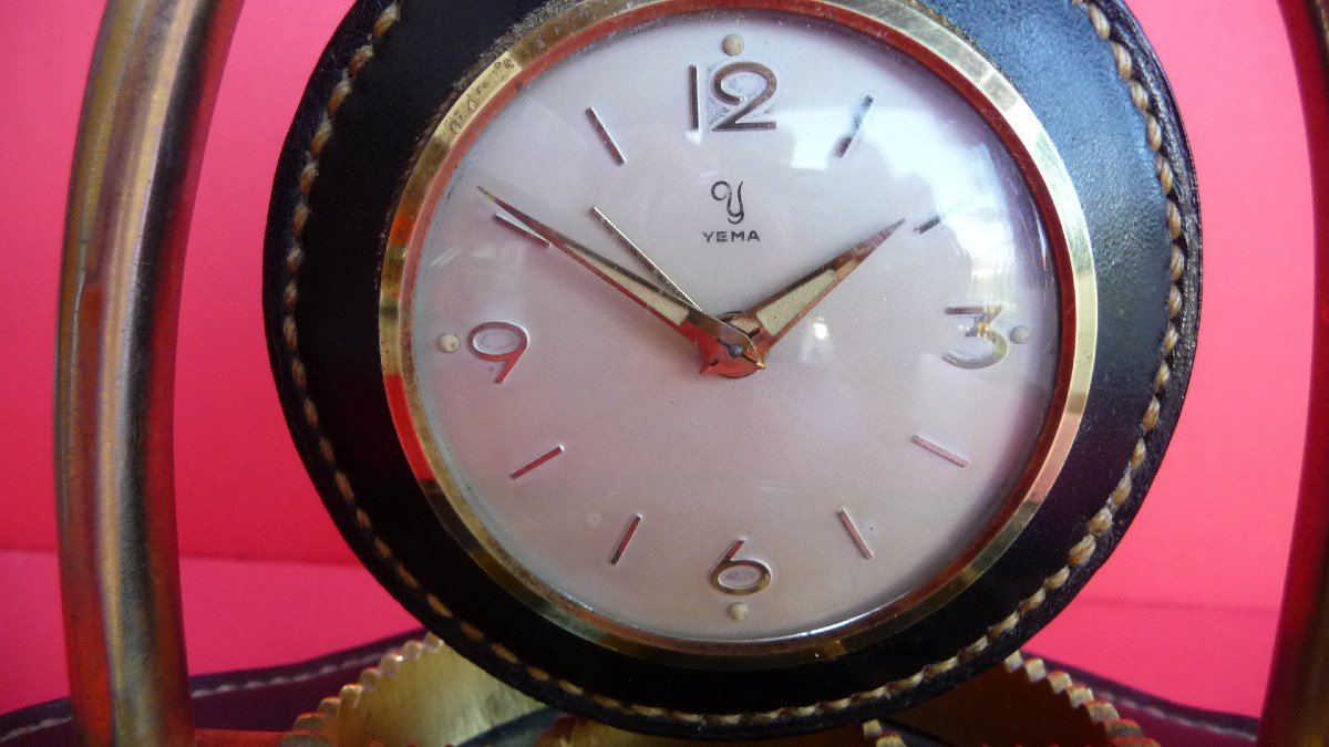 Yéma Desk Clock For The (black Saumur Frame) Leather And Gold Metal From The 60s-photo-3