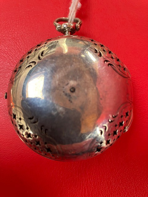  Montre oignon à sonnerie alarme  en argent, d'époque Louis XV, de (Debeu à Paris)-photo-3