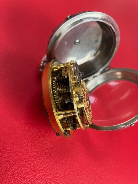  Montre oignon à sonnerie alarme  en argent, d'époque Louis XV, de (Debeu à Paris)-photo-2