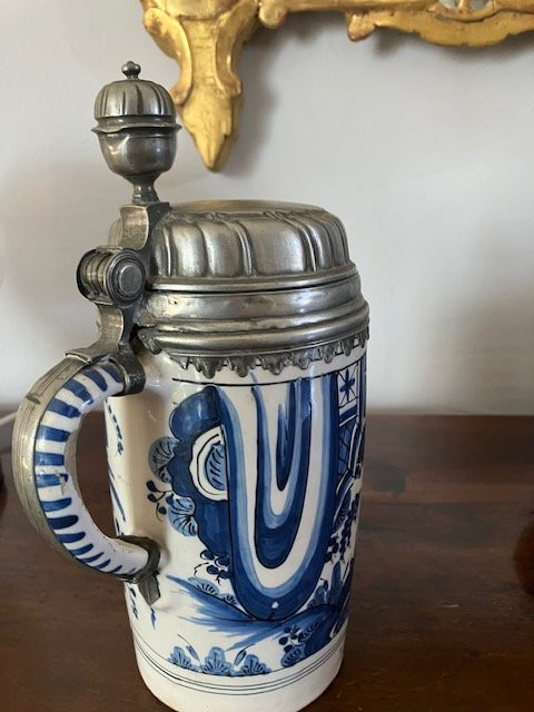 Pichet en faïence du XVIIIème siècle, de fabrication allemande avec couvercle en étain.-photo-3