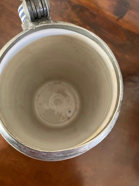 Pichet en faïence du XVIIIème siècle, de fabrication allemande avec couvercle en étain.-photo-2