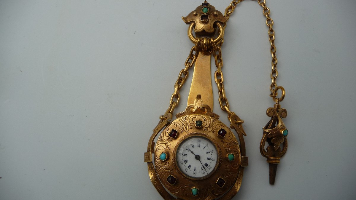 Montre chatelaine en vermeil, d'époque Napoléon II, sertie de pierres précieuses, vers 1860.