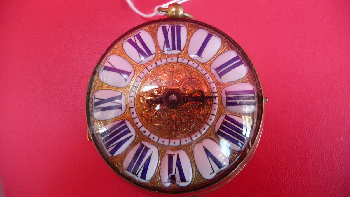 Montre Oignon XVIIème  Louis XIV à une aiguille, du Maitre horloger Bernier à Paris vers 1680.
