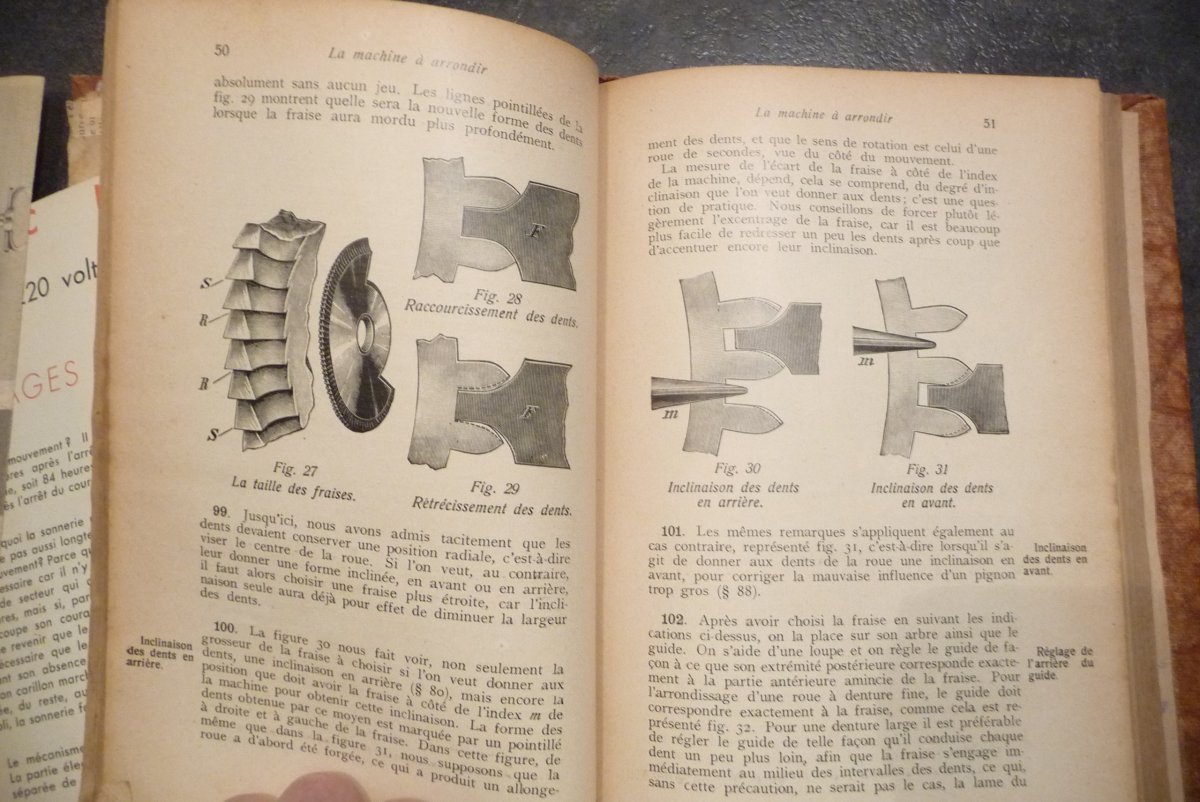 l'Horloger à l'établi. Guide Pratique Du Réparateur Et Du Repasseur 6ème édition. 1916.-photo-2