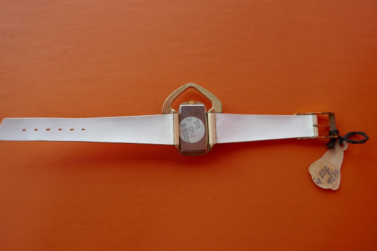 Montre Design Vintage Des Année 70, De Marque Danis. Neuve De Stock-photo-3