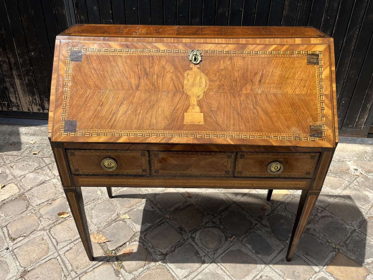 Louis XVI Period Scribe, Probably From Eastern France, 18th Century -photo-2