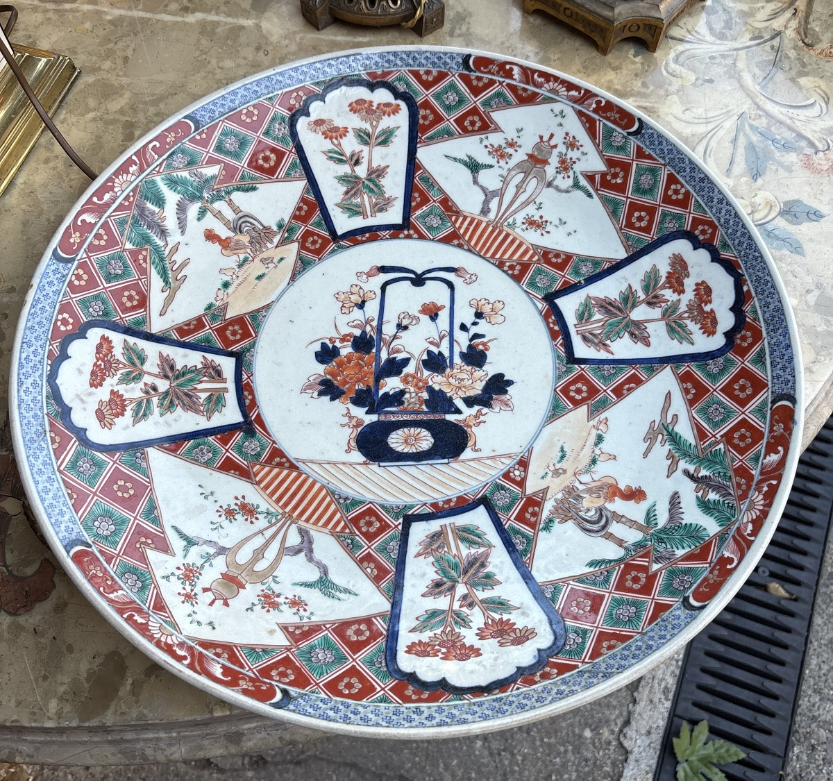 Imari Dish, Japanese Porcelain, Late 19th Century 