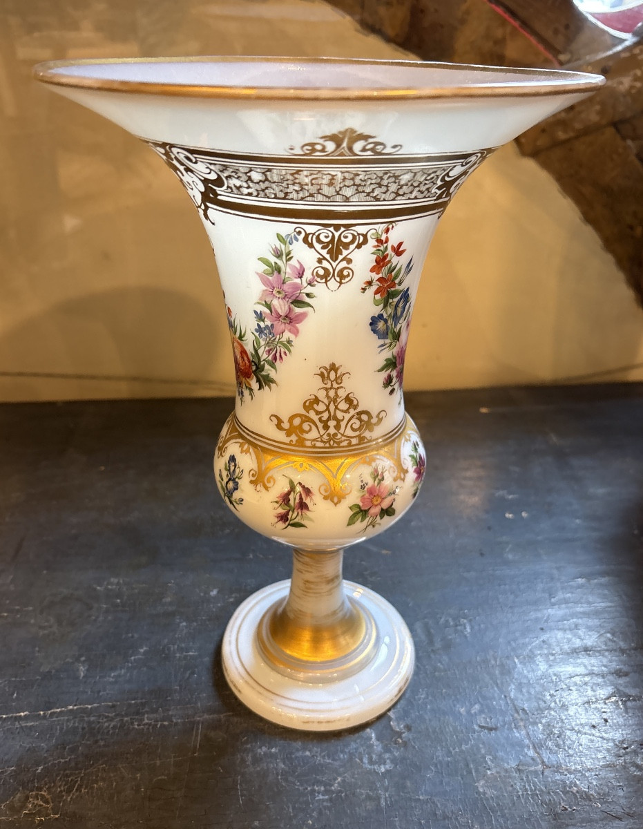 A 19th Century Opaline Vase With Painted Decoration Of Bouquets Of Flowers -photo-2