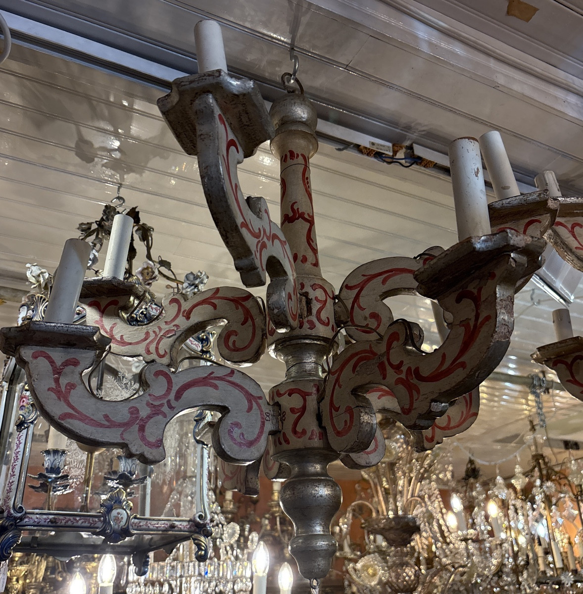 Pair Of 8-light Chandeliers In Painted And Silvered Wood, Italy, 19th Century -photo-2