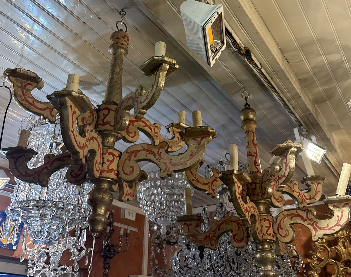 Pair Of 8-light Chandeliers In Painted And Silvered Wood, Italy, 19th Century -photo-1