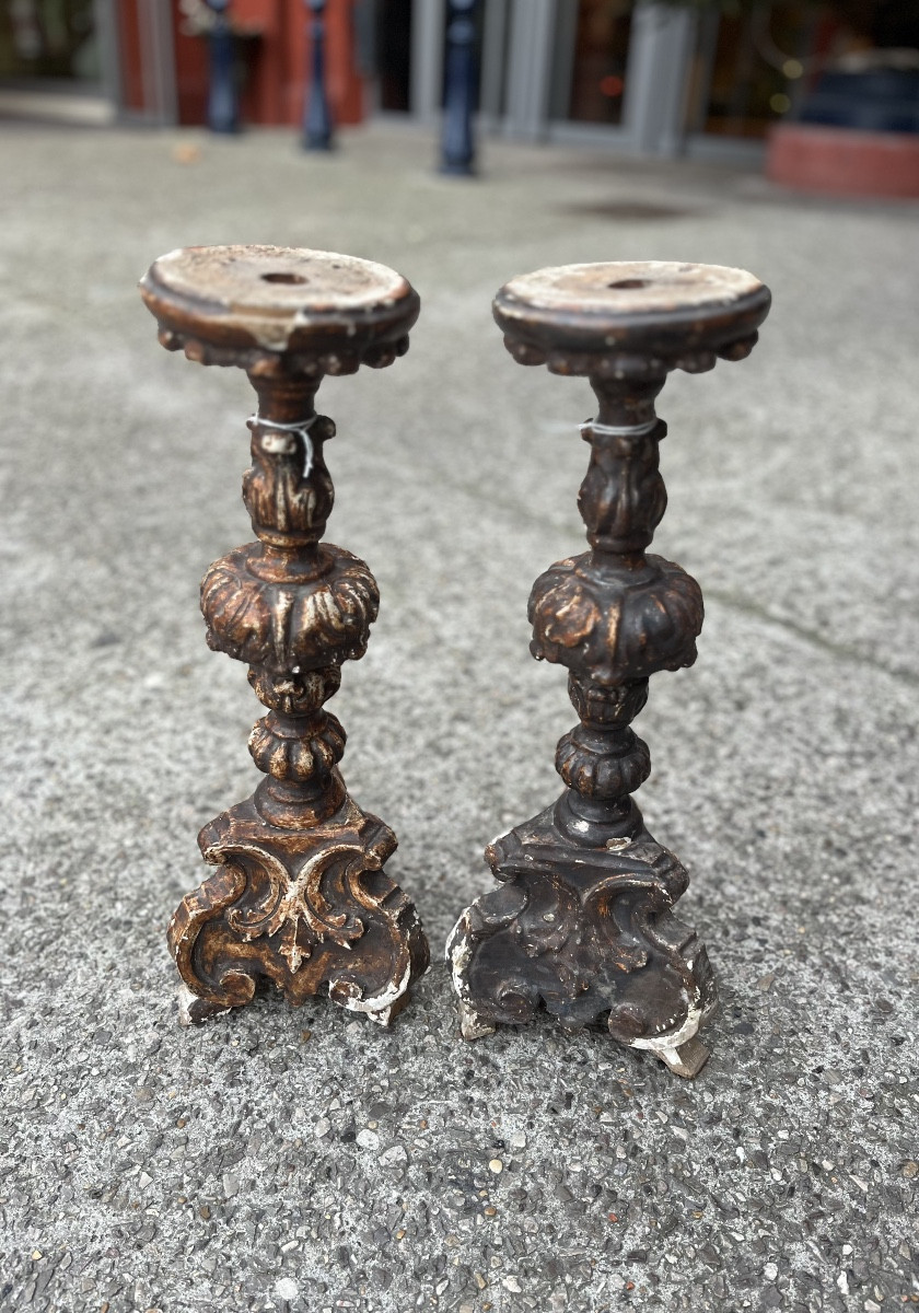 Paire de candélabres en bois sculpté, XVIIIe siècle