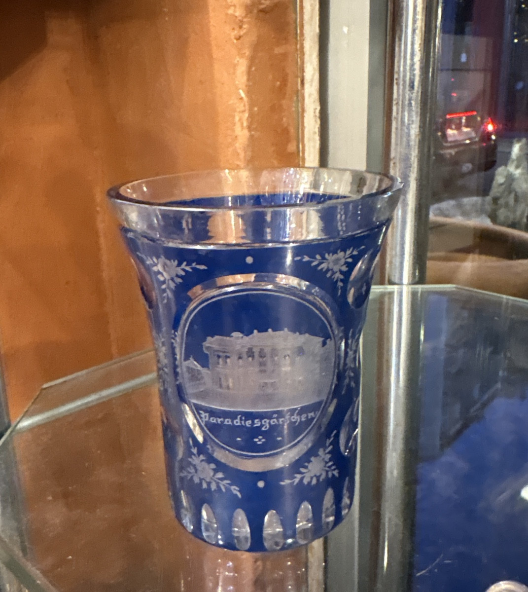 Verre de Bohème décoré d’une vue de Chateau  XIX EME 