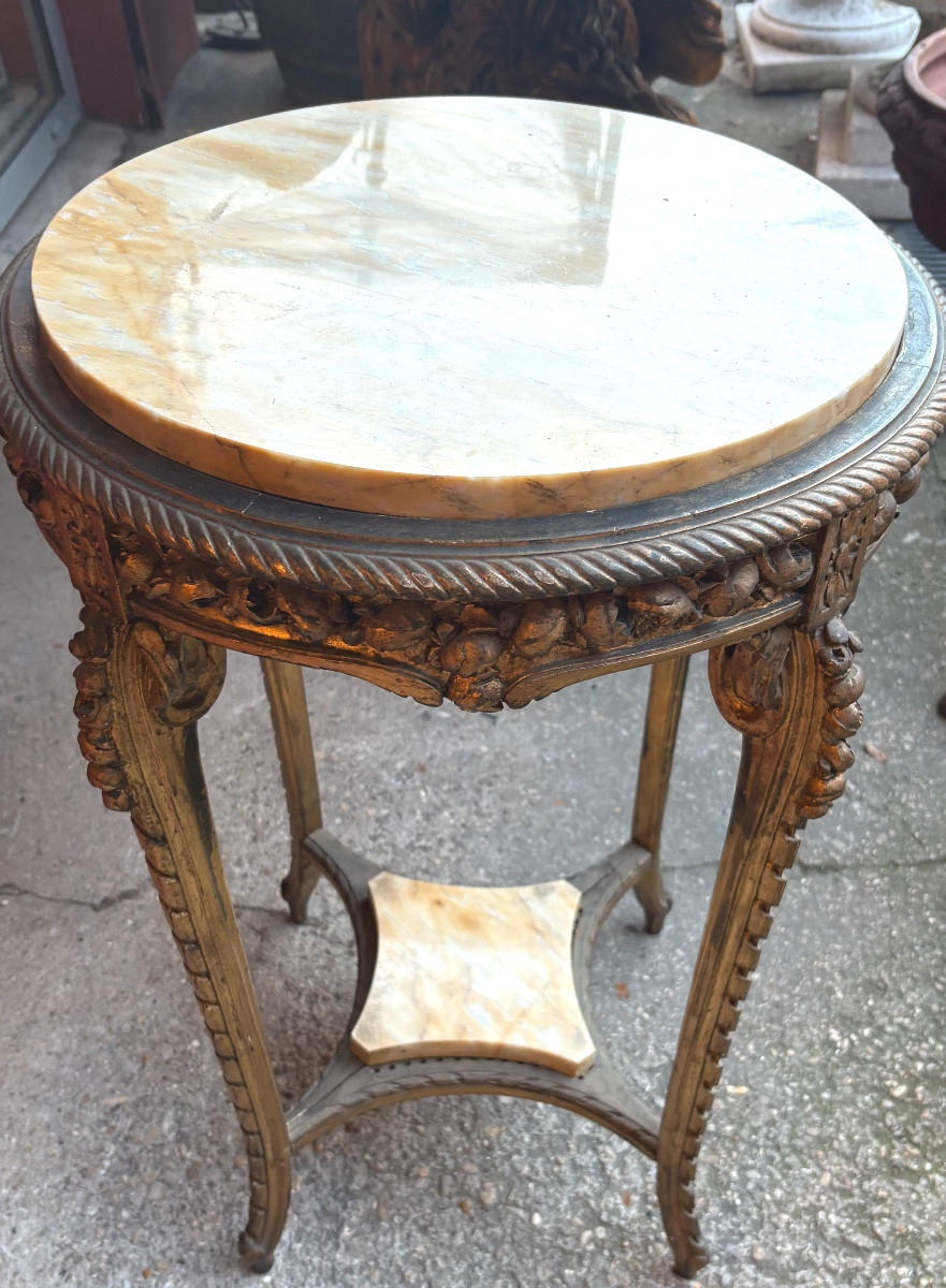Guéridon bois doré de style L XVI fin du XIX EME dessus marbre de sienne 