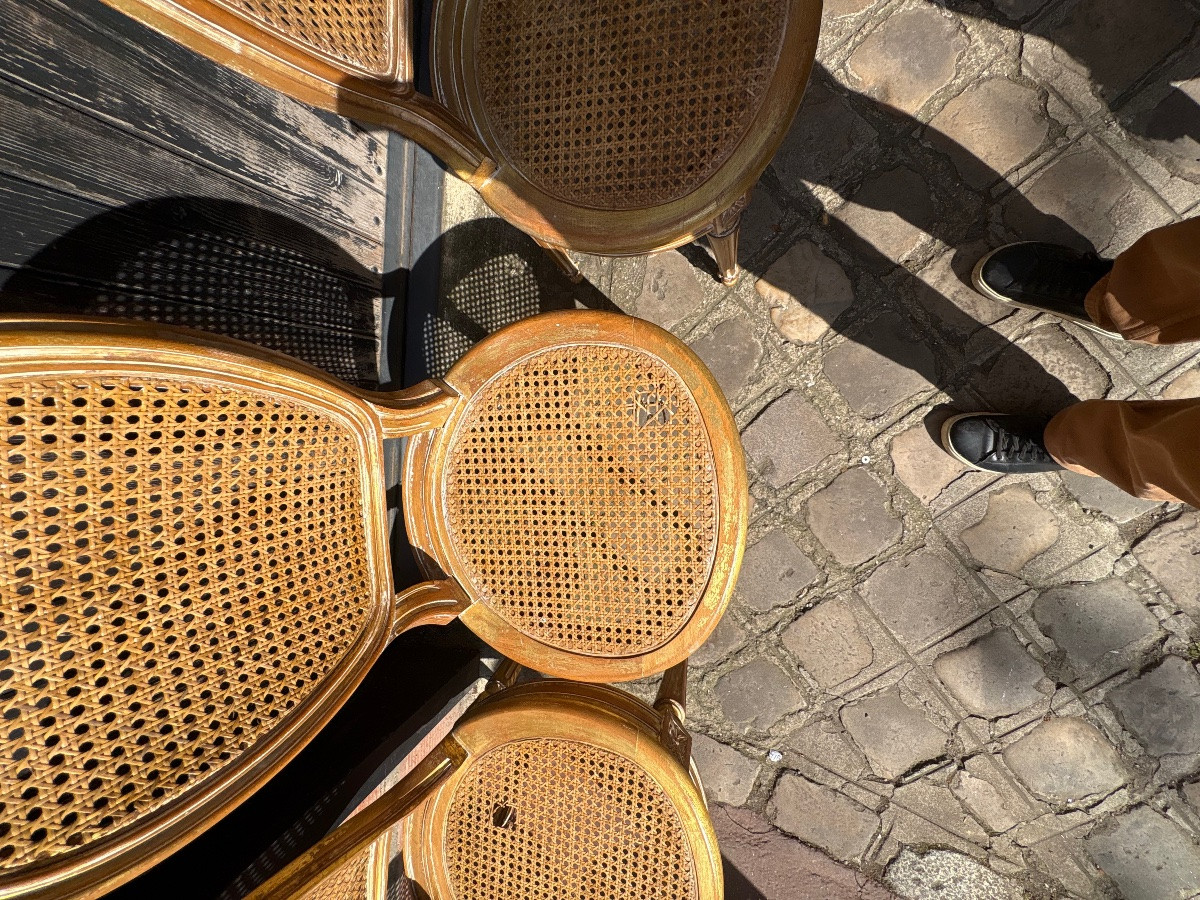 Ensemble de 18 chaises cannées style Louis  XVI  XX EME patinées et dorées de style -photo-2