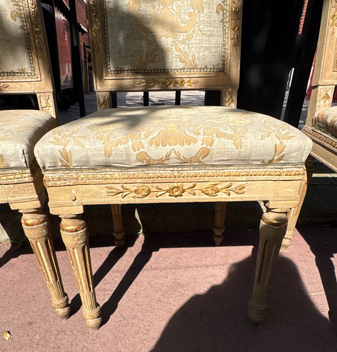 Set Of 6 Italian Lacquered And Gilded Wood Chairs From The Late 18th Century -photo-2