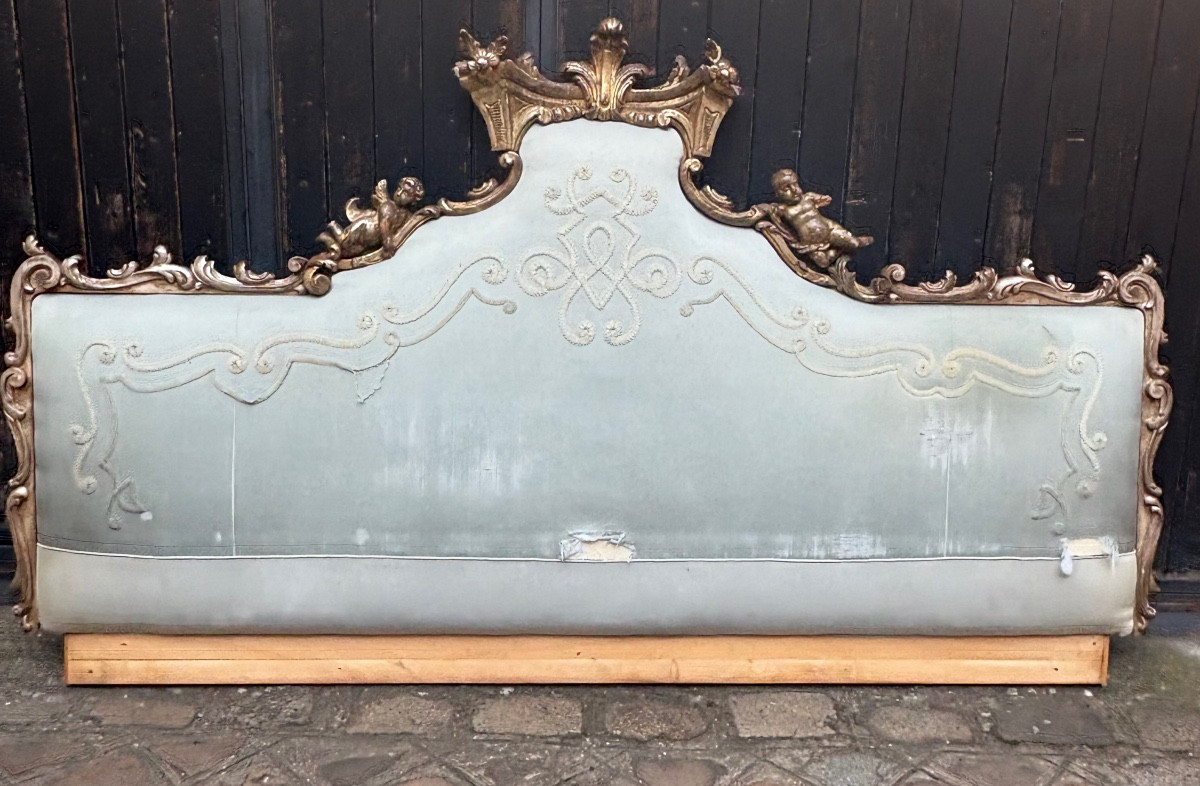 Italian Silver-carved Wooden Headboard Depicting Cherubs, Late 18th Century 