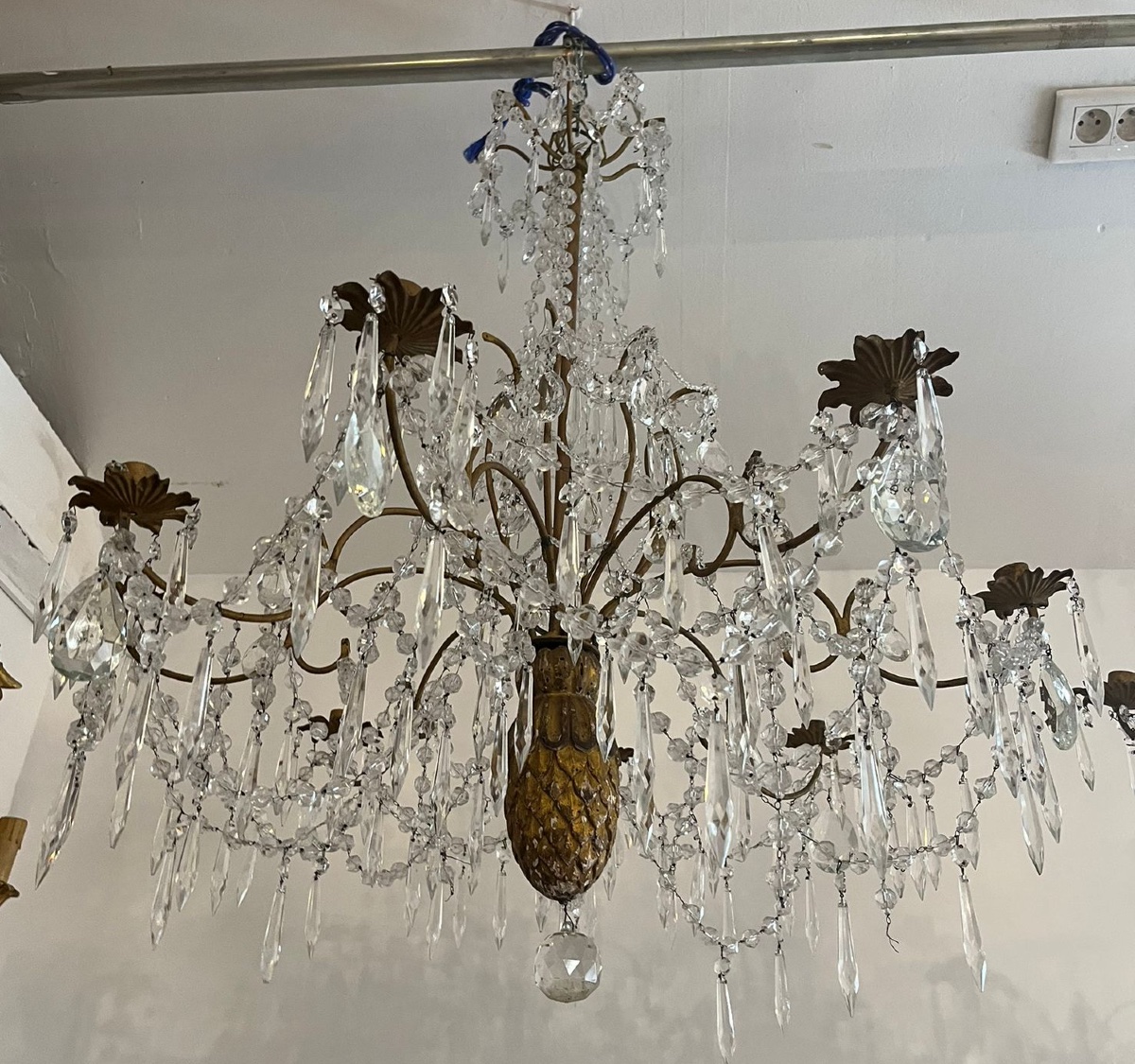 Pair Of 19th Century Italian Chandeliers With Wrought Iron Frames And Antique Crystal Garlands -photo-3