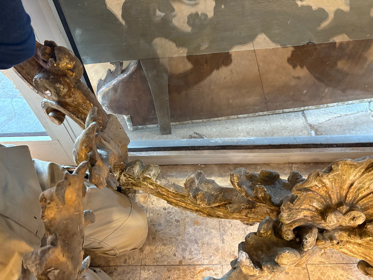 Early 18th Century Italian Baroque Console With Antique Patina And Gilding, Marble Top-photo-6