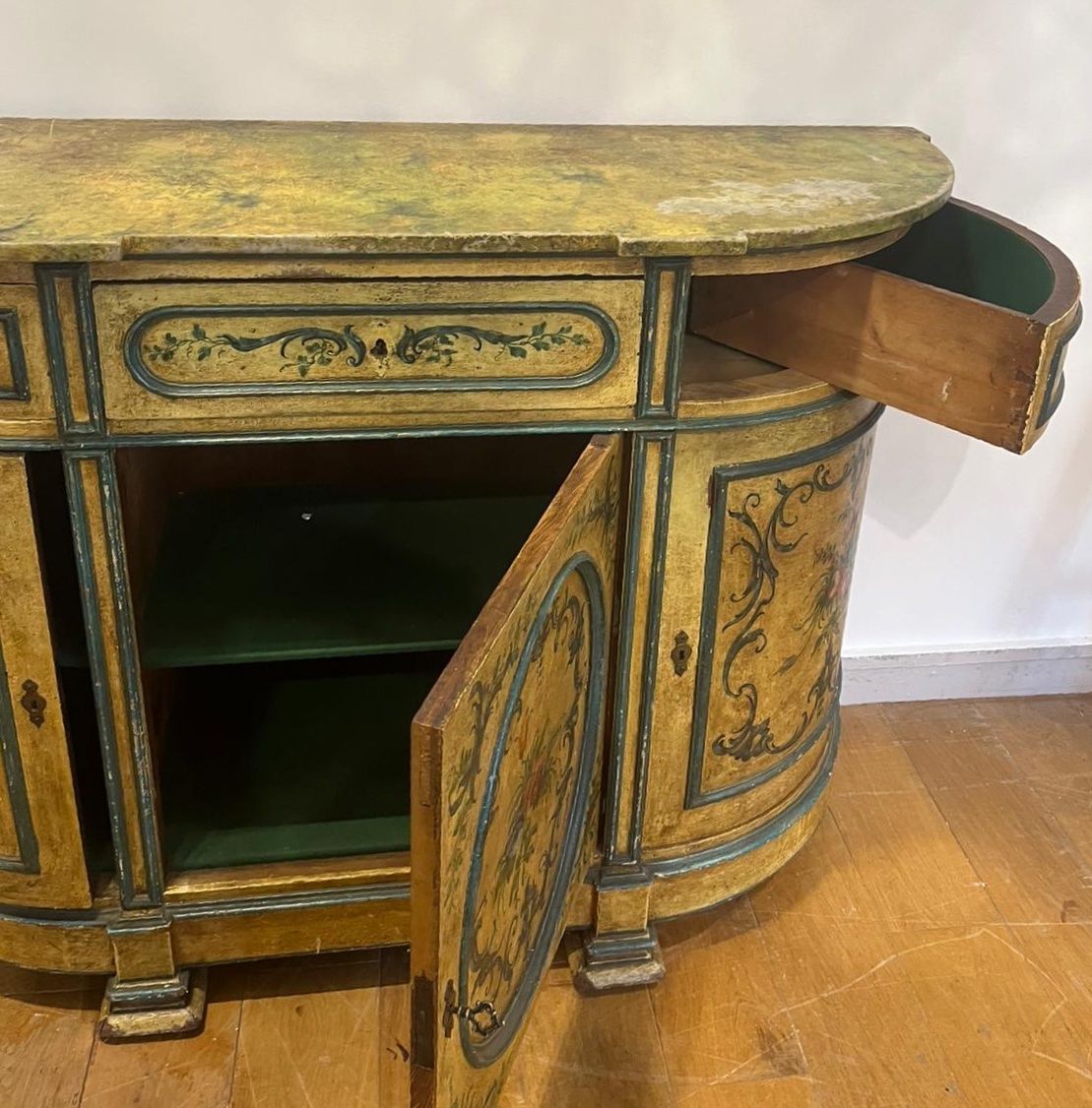 Buffet peint italien 3 portes dessus marbre XIX EME -photo-2