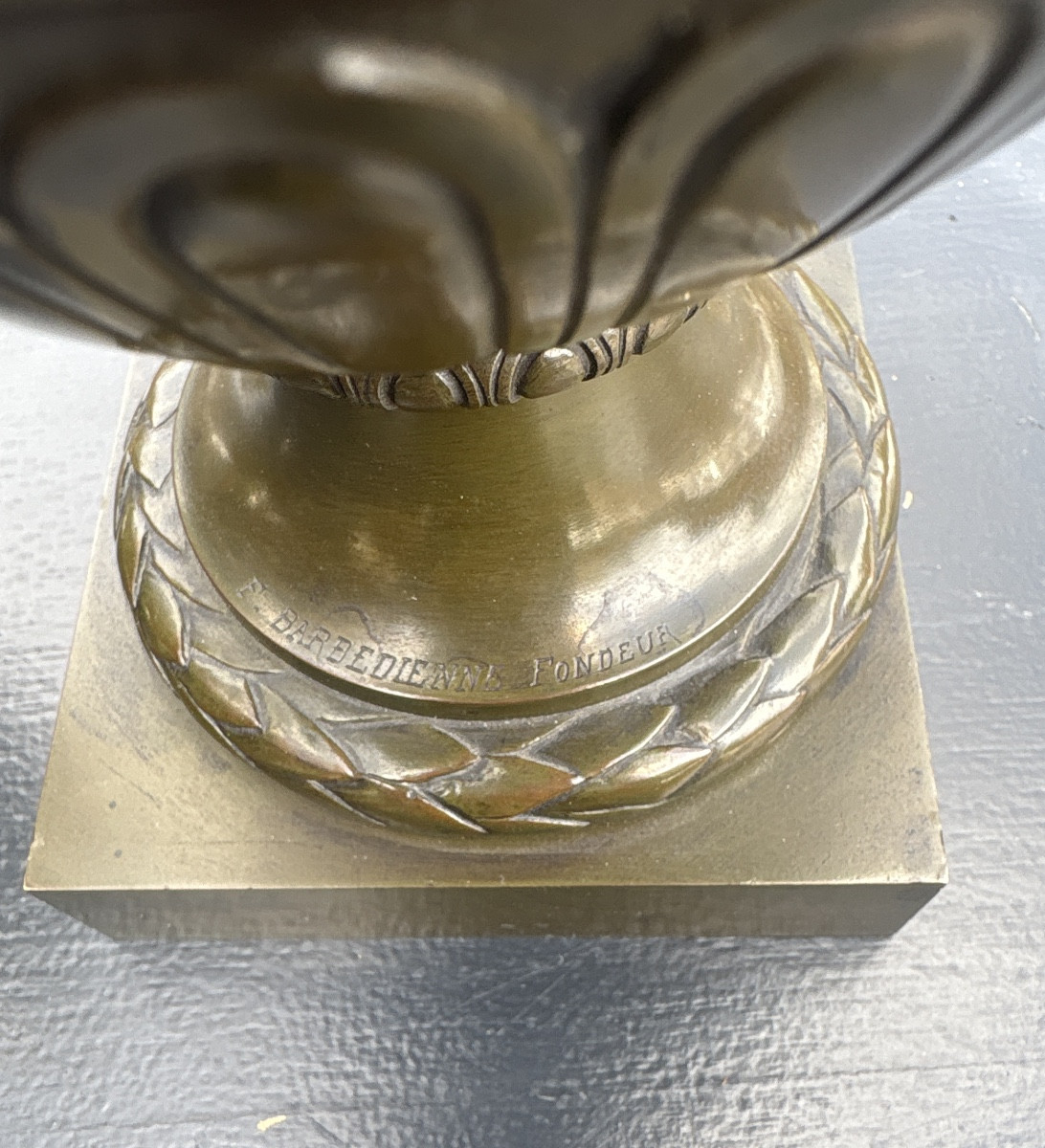 Pair Of Bronze Cassolettes With Green Patina, XIX Eme Medal, Signed Barbedienne, Founder.-photo-1