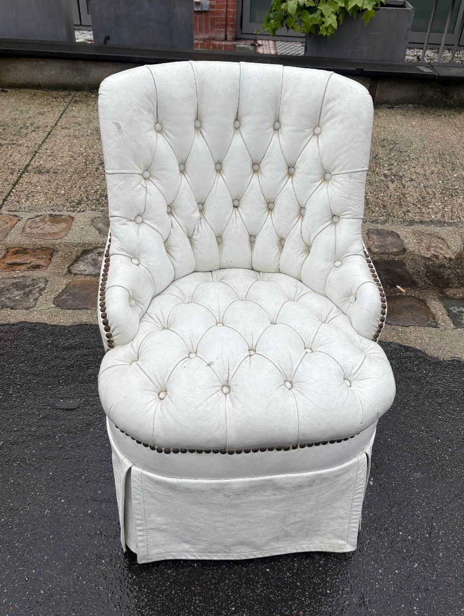 Fireside Chair In White Buttoned Leather Late XIX Eme