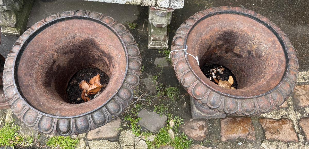 Série de 4 vases Médicis en fonte de fer fin XIX /début XX EME -photo-2