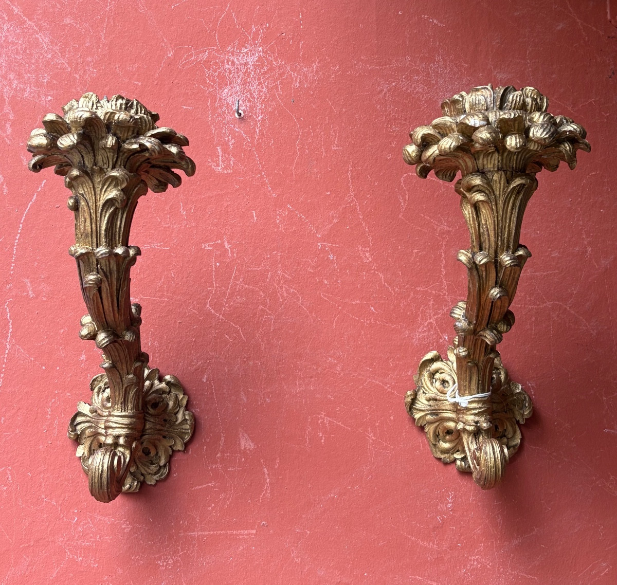 Paire d’appliques bras de lumière  bois doré italie XIX EME  en 