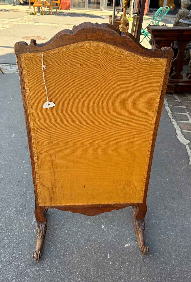 Walnut Fire Screen With Petit Point Tapestry Early 18th Century-photo-2