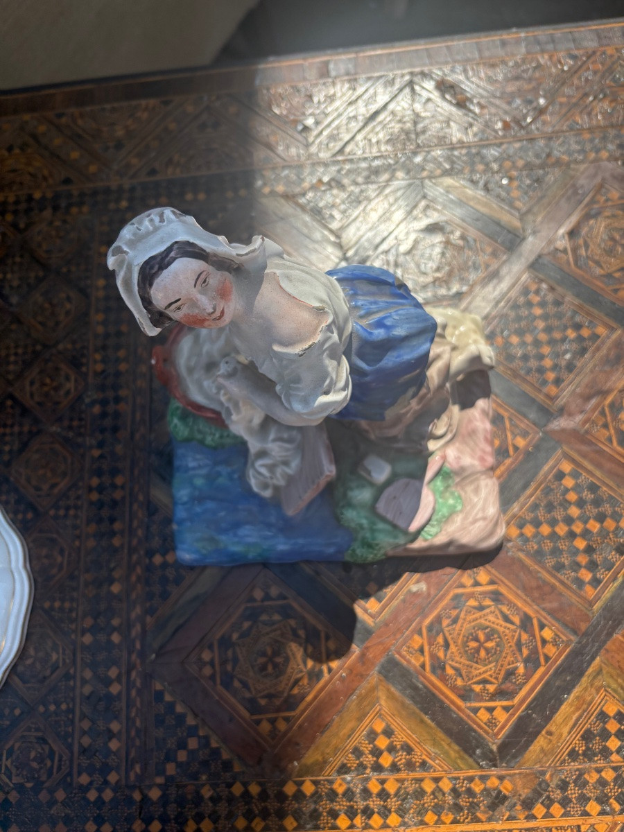 Polychrome Earthenware Subject From The XIX Eme The Washerwoman-photo-1