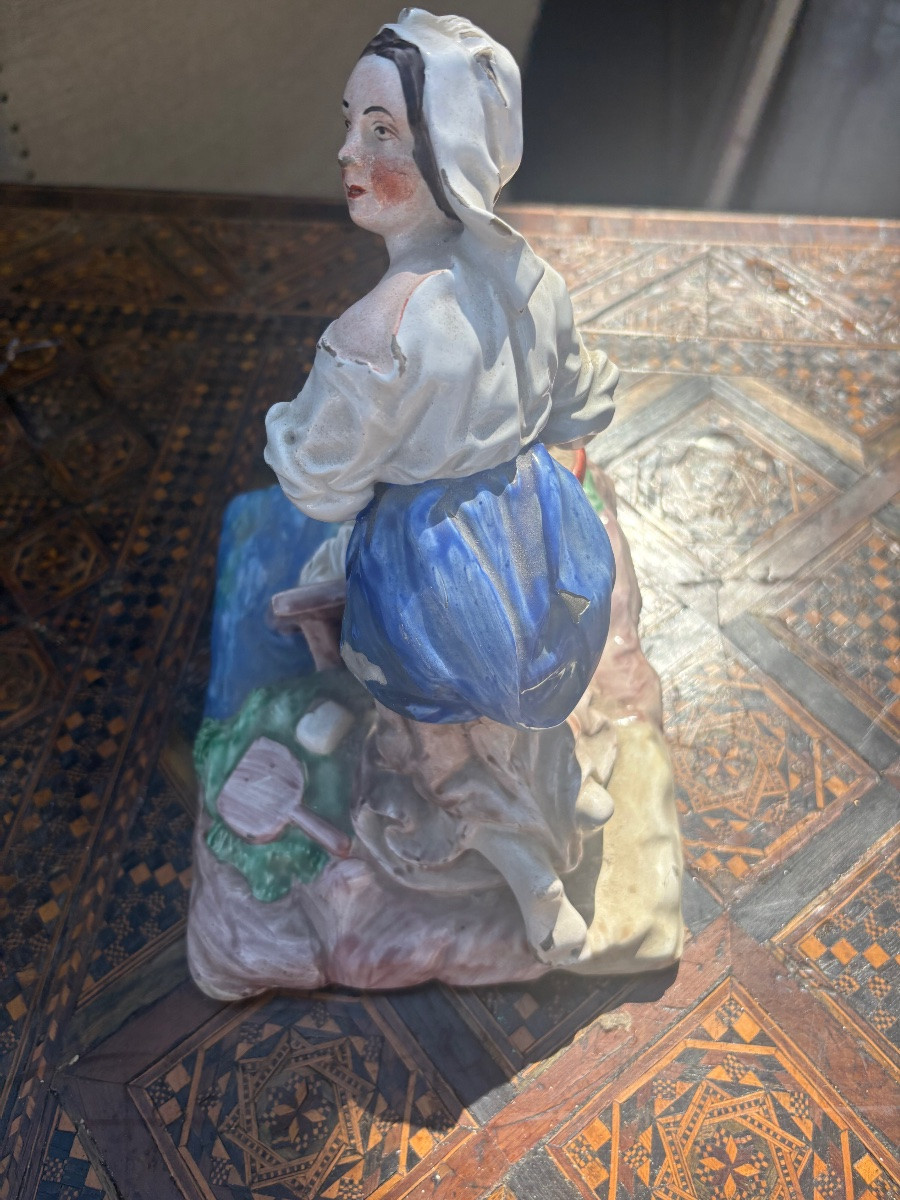 Polychrome Earthenware Subject From The XIX Eme The Washerwoman-photo-2