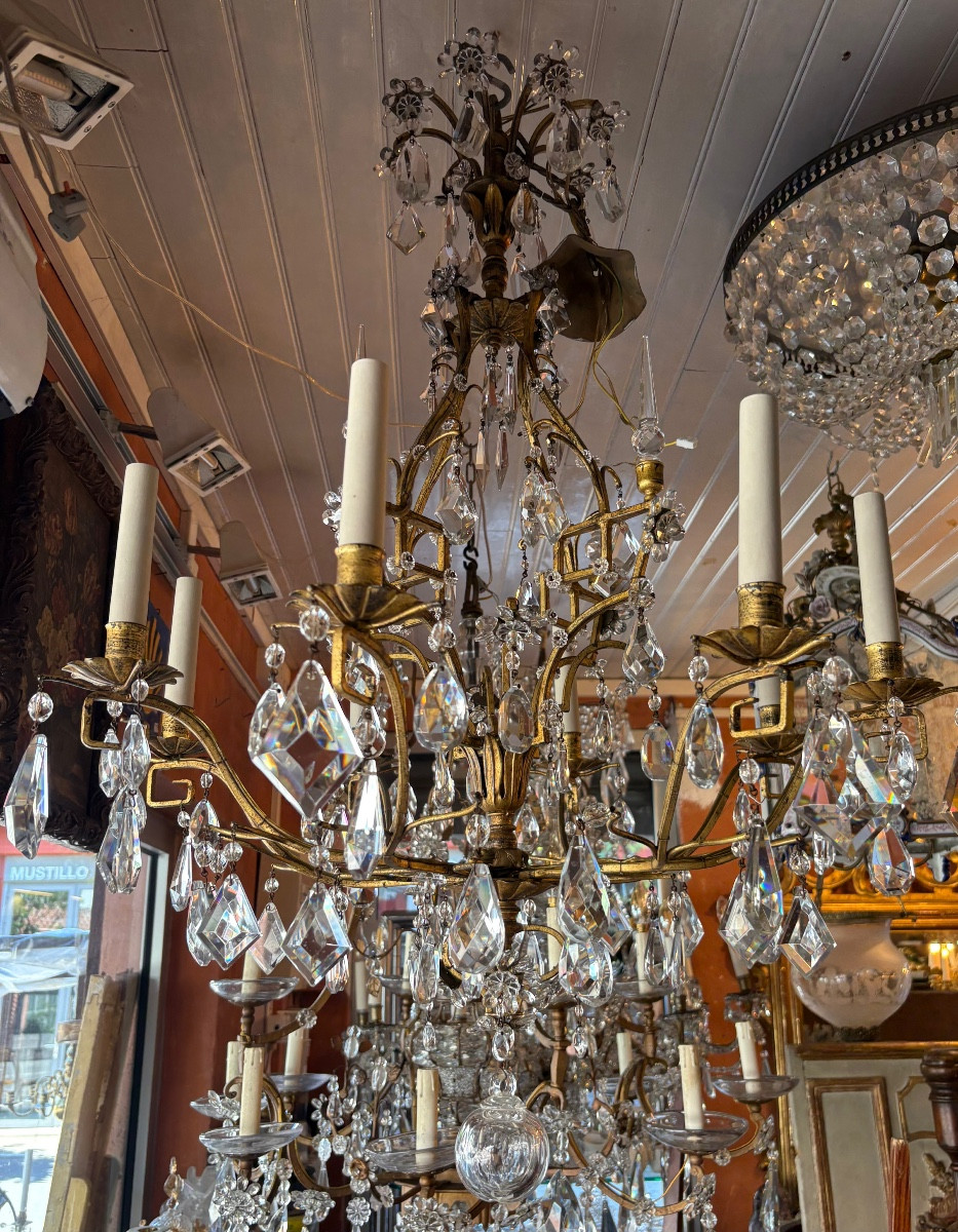 8-light Gilded Iron Chandelier Dressed With Crystals In The Baguès Style Early XX Eme