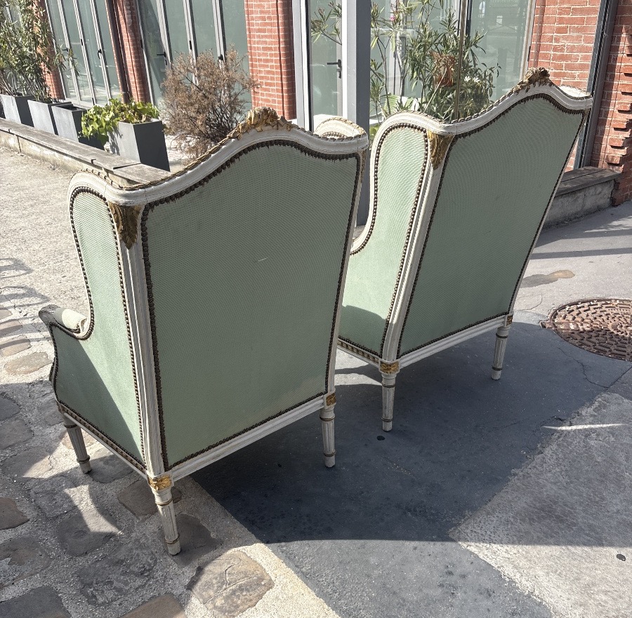 Paire de bergères  à oreilles  laquées de style Louis XVI finXIX EME  -photo-3
