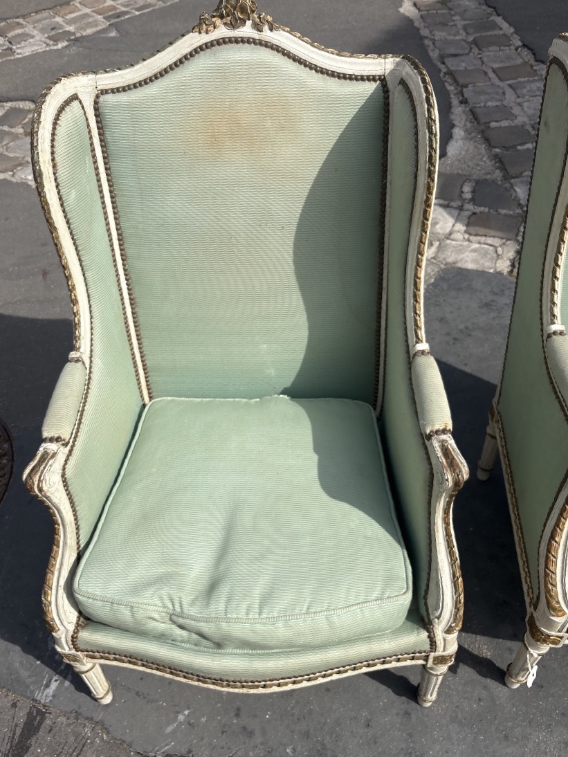 Paire de bergères  à oreilles  laquées de style Louis XVI finXIX EME  -photo-4